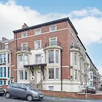 Host & Stay - Abbey Heights
