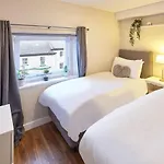 Host & Stay - Abbey Heights